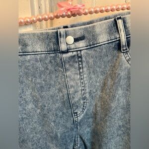 Time and Tru Light Blue Boyfriend Denim Jeans stretchy pull on and off